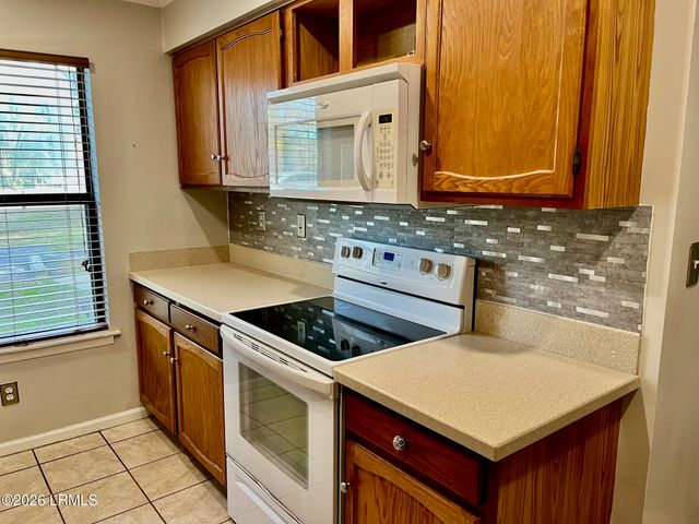 8 Battery Lane, Beaufort, SC 29902