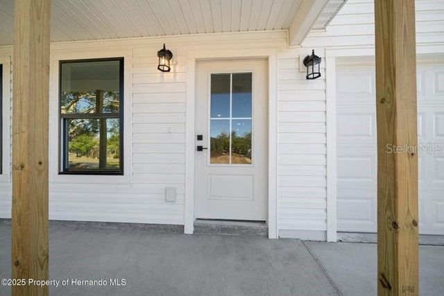 8960 LONG LAKE AVENUE, Weeki Wachee, FL 34613