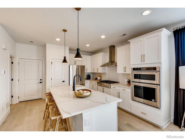 2815 Bear Springs Circle, Longmont, CO 80503