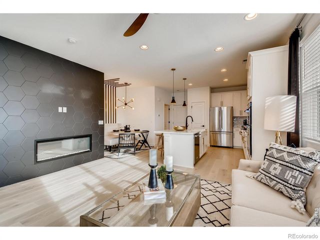 2815 Bear Springs Circle, Longmont, CO 80503