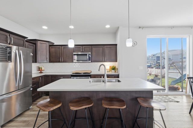 1137 Okeeffe Avenue, Sun Prairie, WI 53590