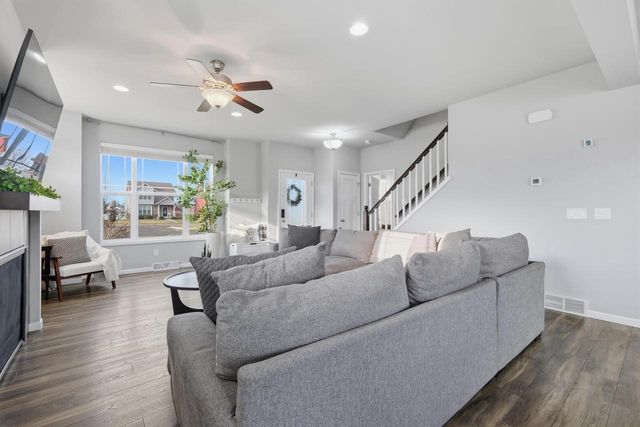 1137 Okeeffe Avenue, Sun Prairie, WI 53590