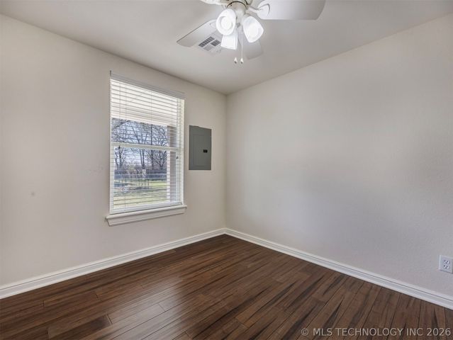 125 S Pecan Street, Oologah, OK 74053