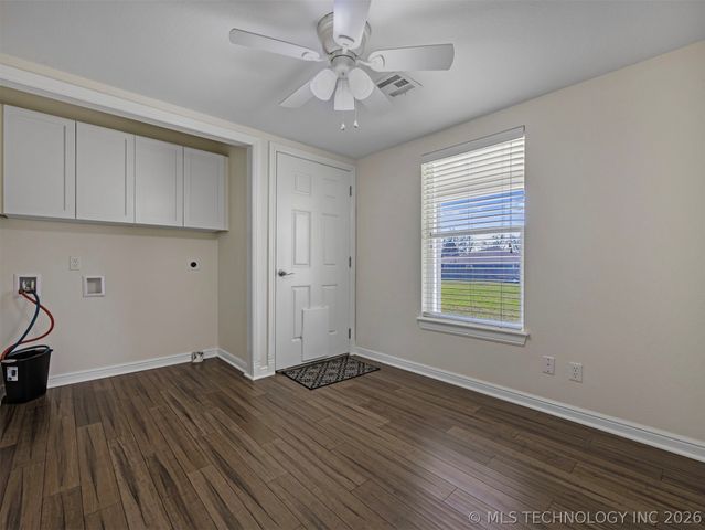 125 S Pecan Street, Oologah, OK 74053