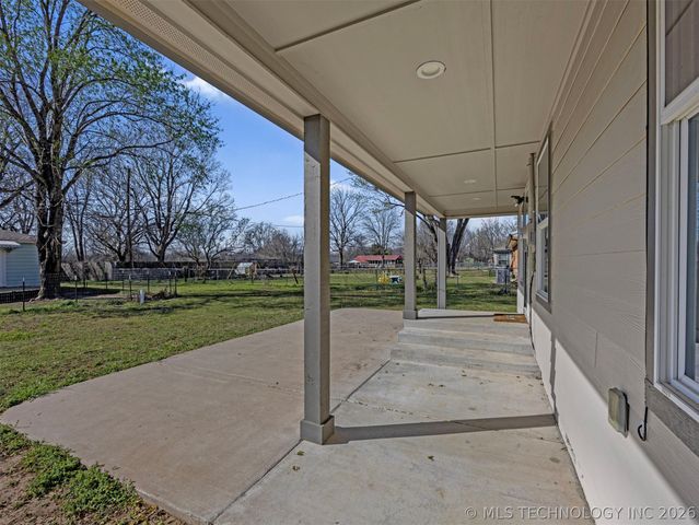 125 S Pecan Street, Oologah, OK 74053