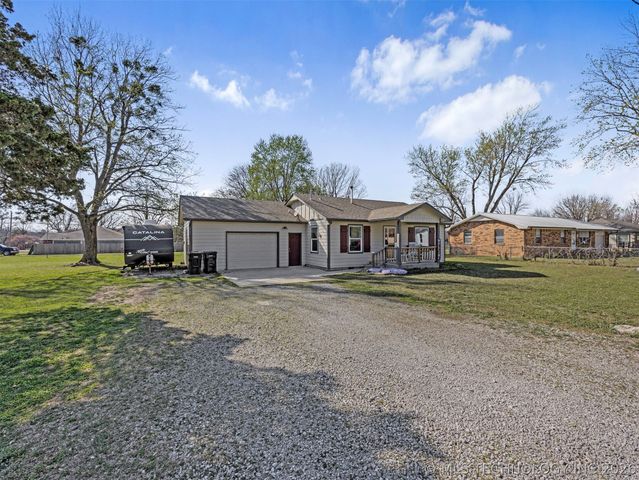 125 S Pecan Street, Oologah, OK 74053