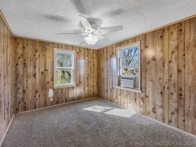 125 S Pecan Street, Oologah, OK 74053