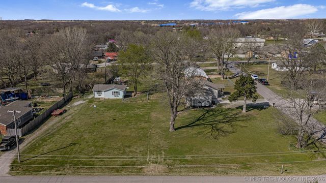 125 S Pecan Street, Oologah, OK 74053