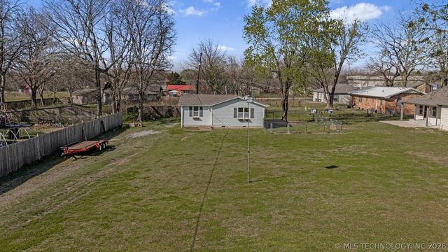 125 S Pecan Street, Oologah, OK 74053