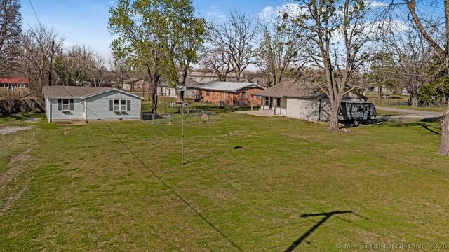 125 S Pecan Street, Oologah, OK 74053