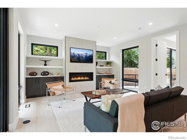 2860 Table Mesa Drive, Boulder, CO 80305