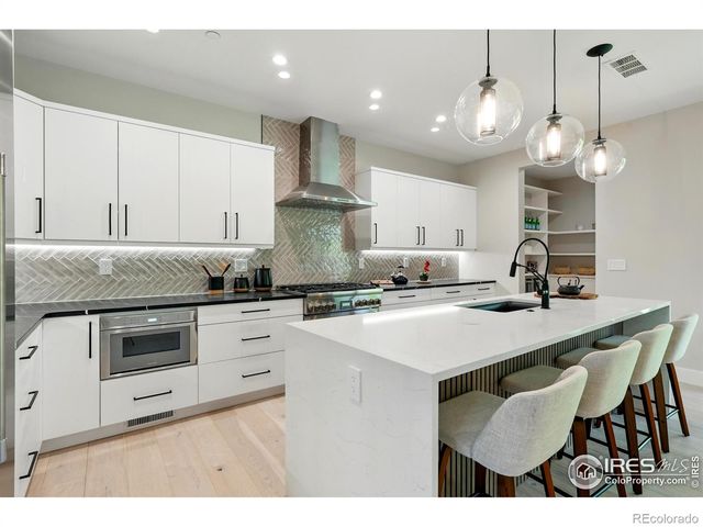 2860 Table Mesa Drive, Boulder, CO 80305