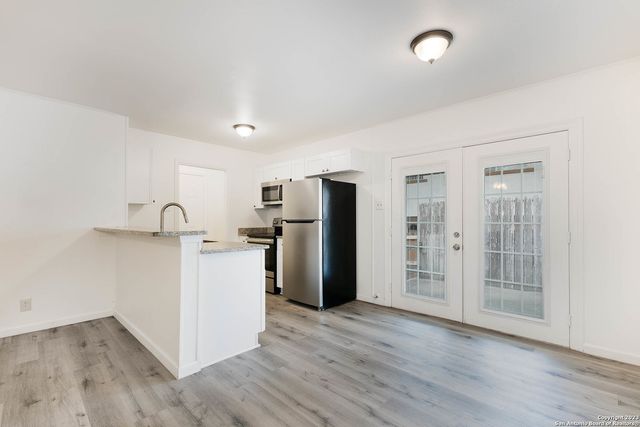 6617 Forest Grove, San Antonio, TX 78240