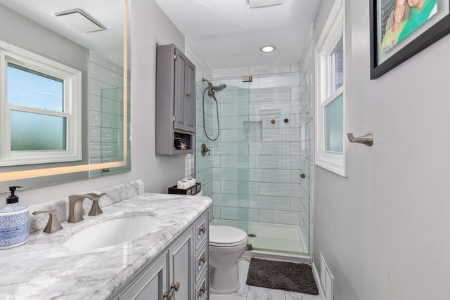 2576 Mapleview Street SE, Grand Rapids, MI 49508