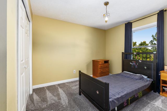 2576 Mapleview Street SE, Grand Rapids, MI 49508