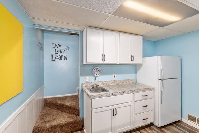 2576 Mapleview Street SE, Grand Rapids, MI 49508