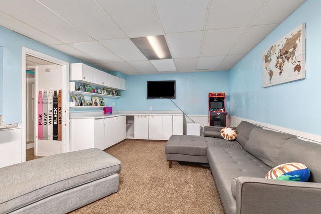 2576 Mapleview Street SE, Grand Rapids, MI 49508