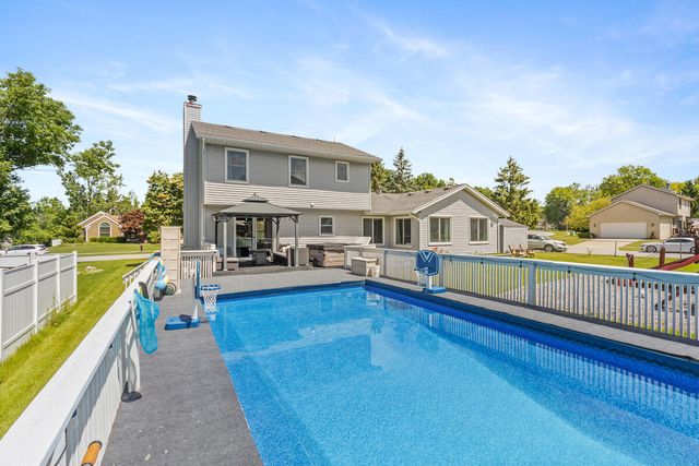 2576 Mapleview Street SE, Grand Rapids, MI 49508