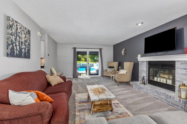 2576 Mapleview Street SE, Grand Rapids, MI 49508