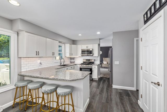 2576 Mapleview Street SE, Grand Rapids, MI 49508