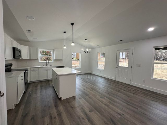 107 S Lee Street, Chesnee, SC 29323