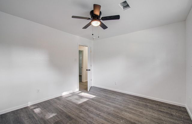 816 Glen Hollow Drive, Conroe, TX 77385