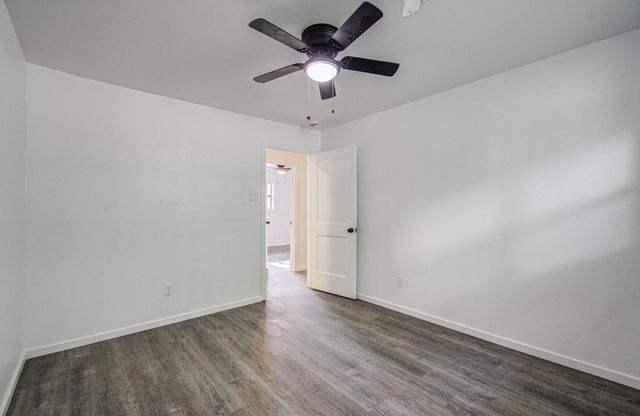 816 Glen Hollow Drive, Conroe, TX 77385