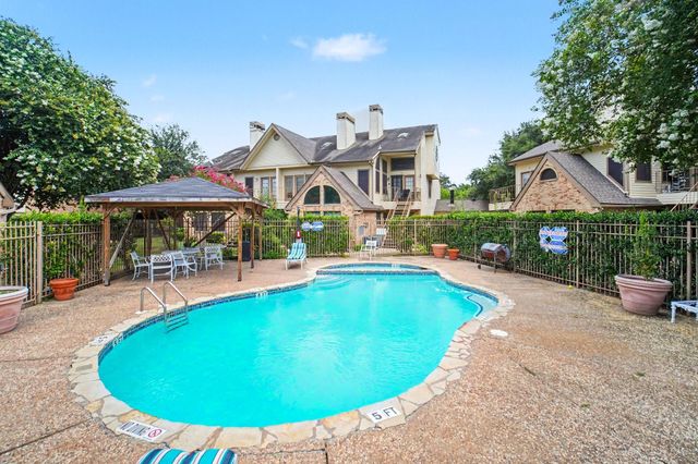 2425 Holly Hall Street 139, Houston, TX 77054