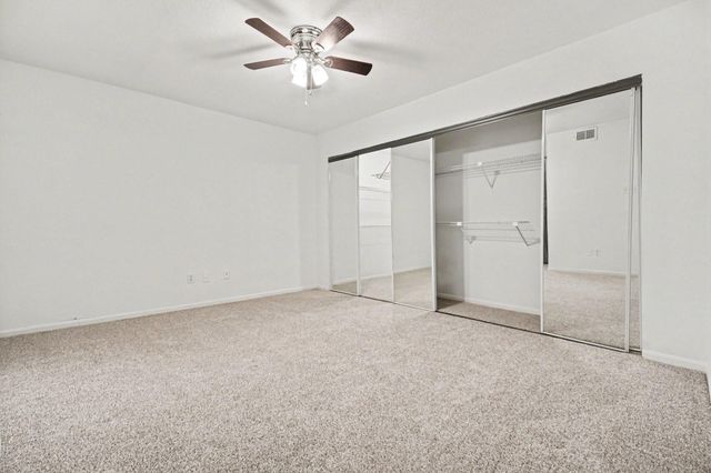 2425 Holly Hall Street 139, Houston, TX 77054