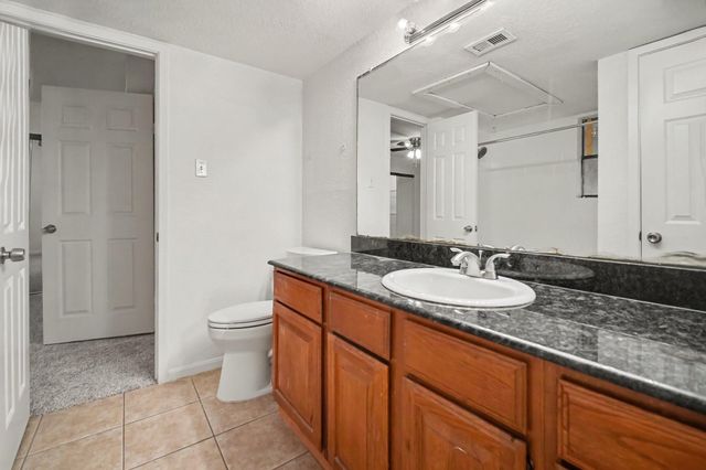 2425 Holly Hall Street 139, Houston, TX 77054