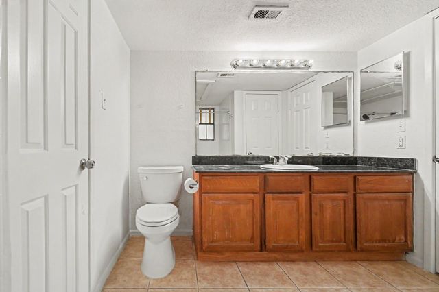 2425 Holly Hall Street 139, Houston, TX 77054
