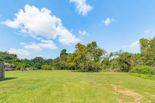 231 Gaines Street, Brazoria, TX 77422