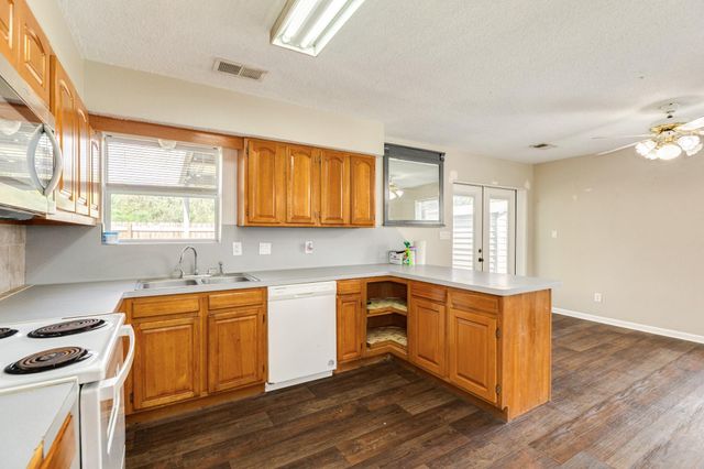 231 Gaines Street, Brazoria, TX 77422