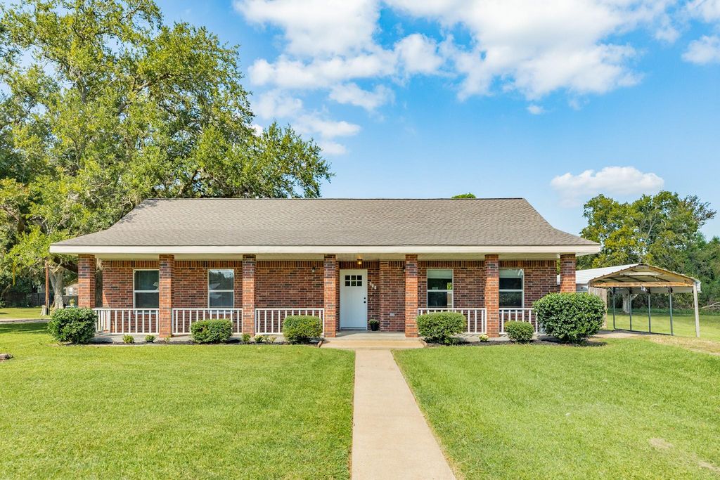 231 Gaines Street, Brazoria, TX 77422