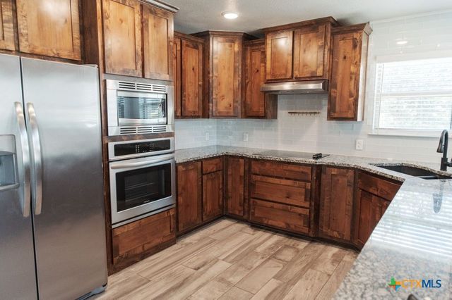 2503 Emerald Dove Drive, Temple, TX 76502