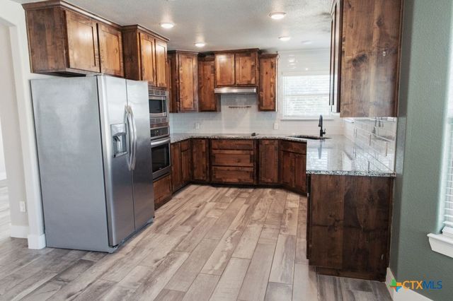 2503 Emerald Dove Drive, Temple, TX 76502