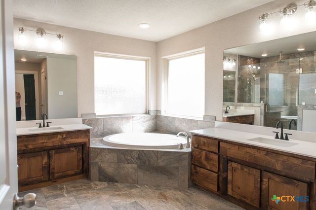 2503 Emerald Dove Drive, Temple, TX 76502