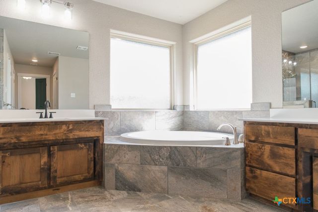 2503 Emerald Dove Drive, Temple, TX 76502