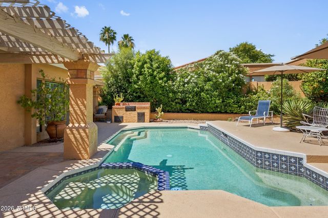 10863 N 10TH Place, Phoenix, AZ 85020