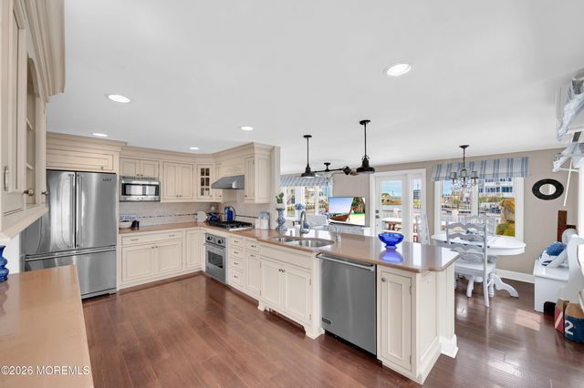 76 Jennie Drive, Manahawkin, NJ 08050
