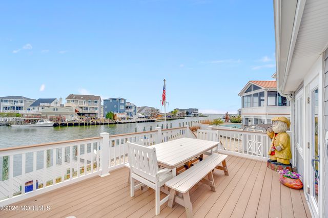 76 Jennie Drive, Manahawkin, NJ 08050