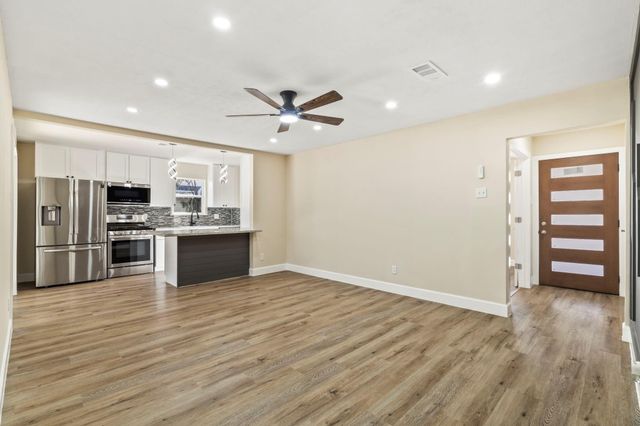 10807 Segrest Drive, Houston, TX 77047