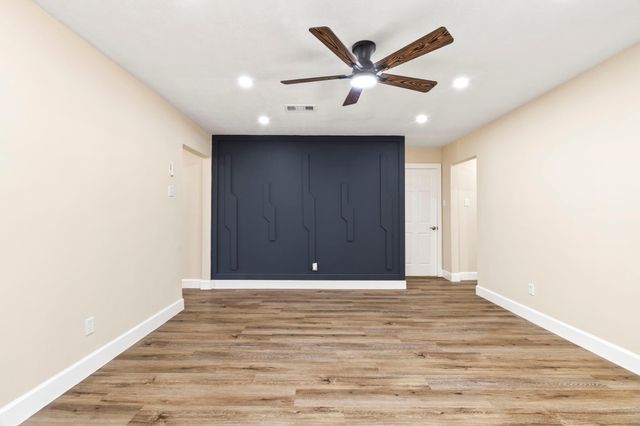 10807 Segrest Drive, Houston, TX 77047