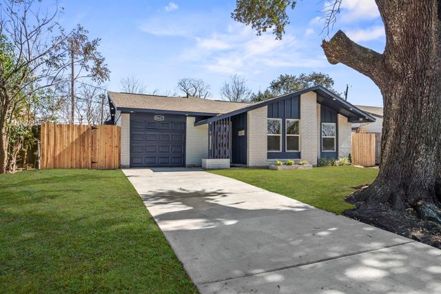 10807 Segrest Drive, Houston, TX 77047