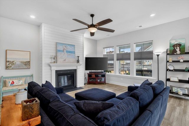 188 Helena Park Drive, Summerville, SC 29486