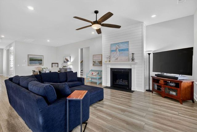 188 Helena Park Drive, Summerville, SC 29486