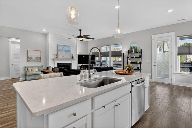188 Helena Park Drive, Summerville, SC 29486