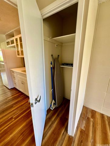 425 Ena Road 302B, Honolulu, HI 96815