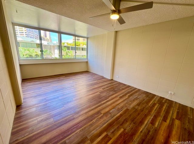 425 Ena Road 302B, Honolulu, HI 96815
