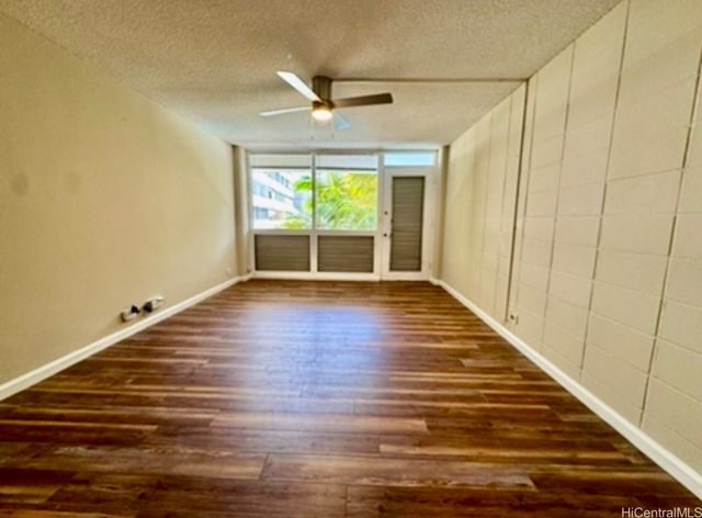 425 Ena Road 302B, Honolulu, HI 96815